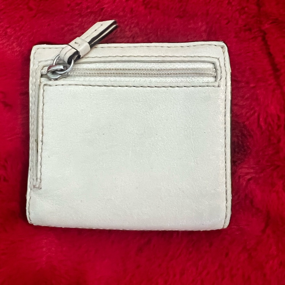 Coach Beige Soho Pleated bi-fold mini Leather Wallet - Picture 2 of 6